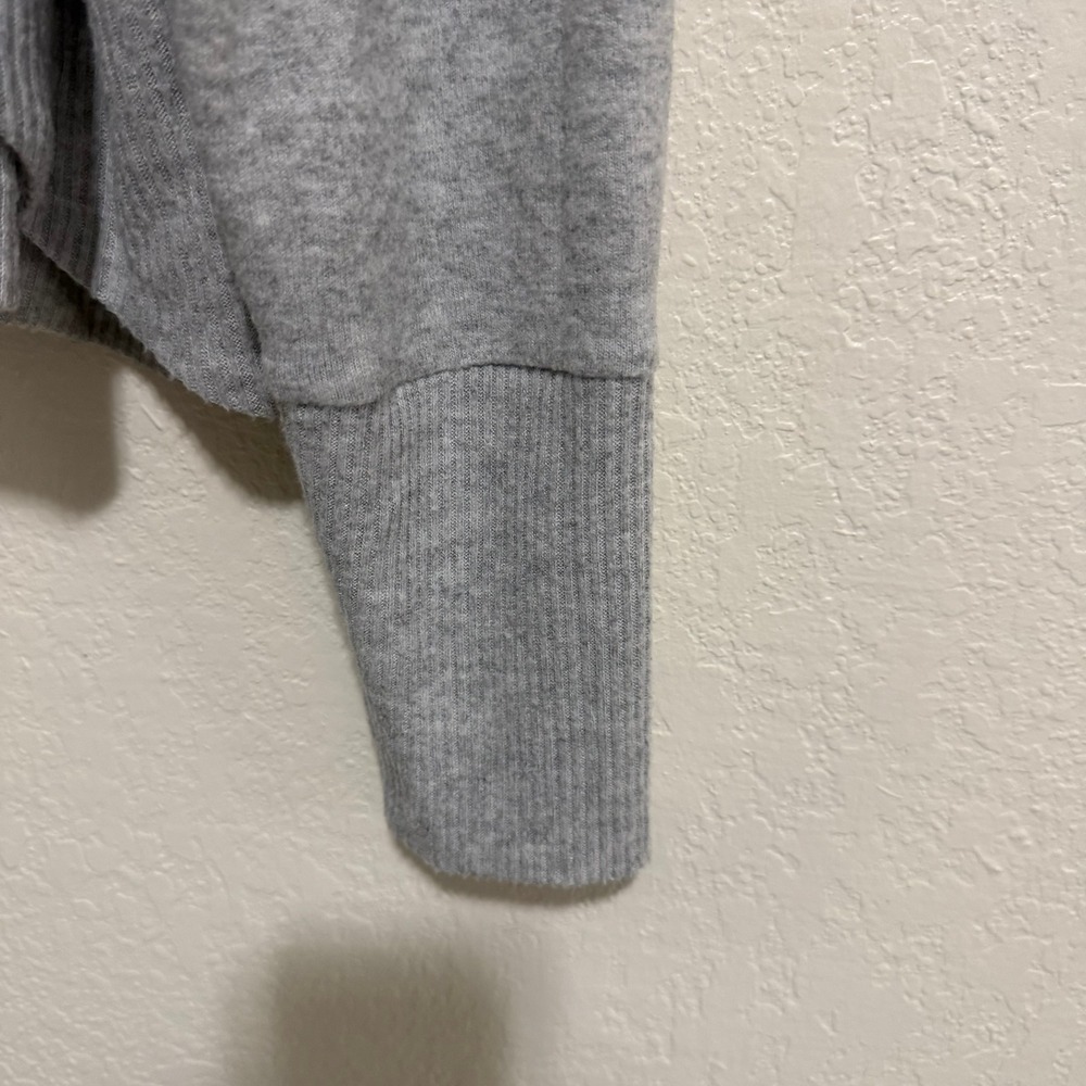 Lucky Brand Grey Ribbed Cutout Back Cropped Pullover Sweater Women's Medium - Picture 6 of 10